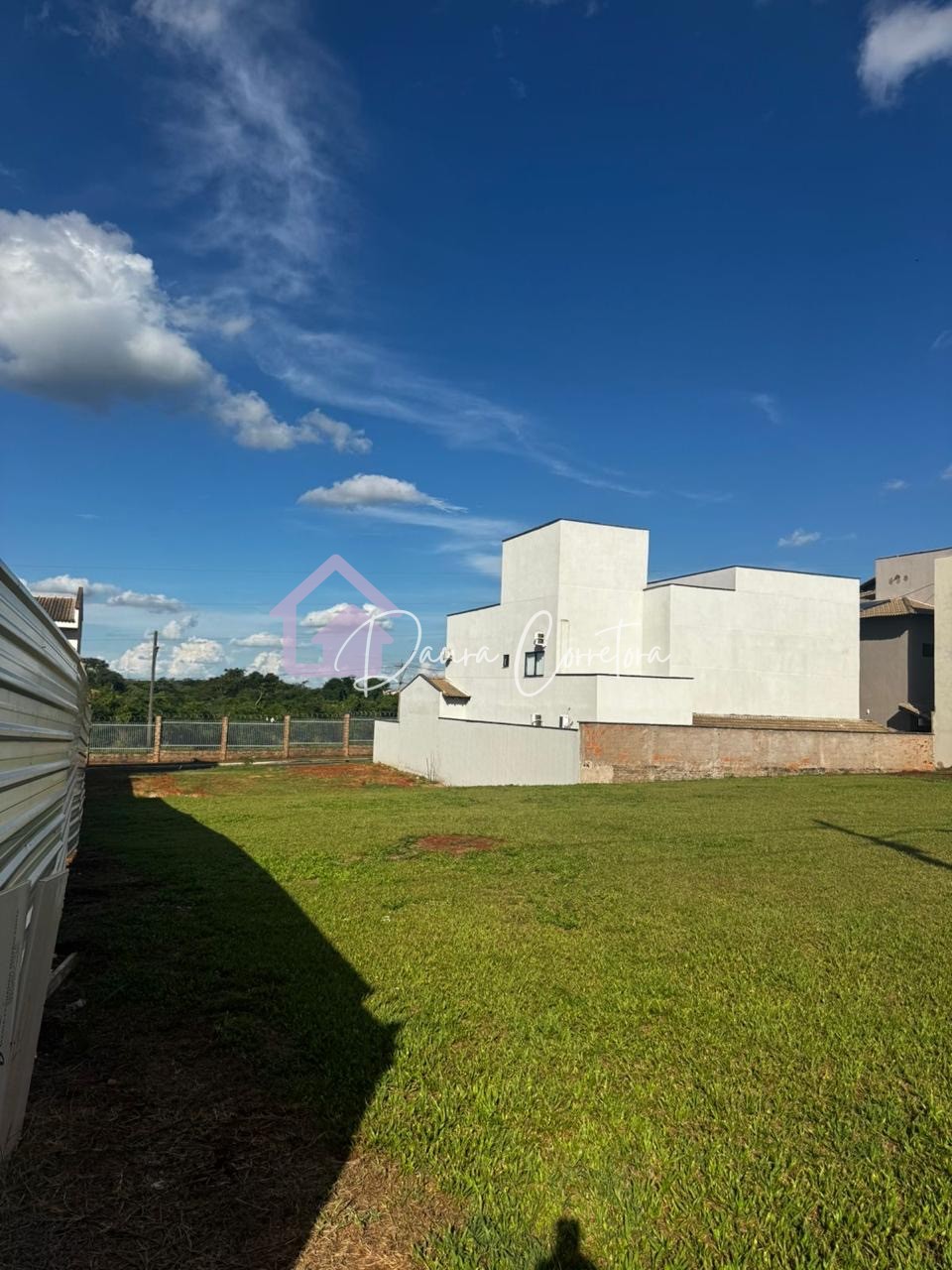 Terreno à venda Condomínio Portal do Lago 