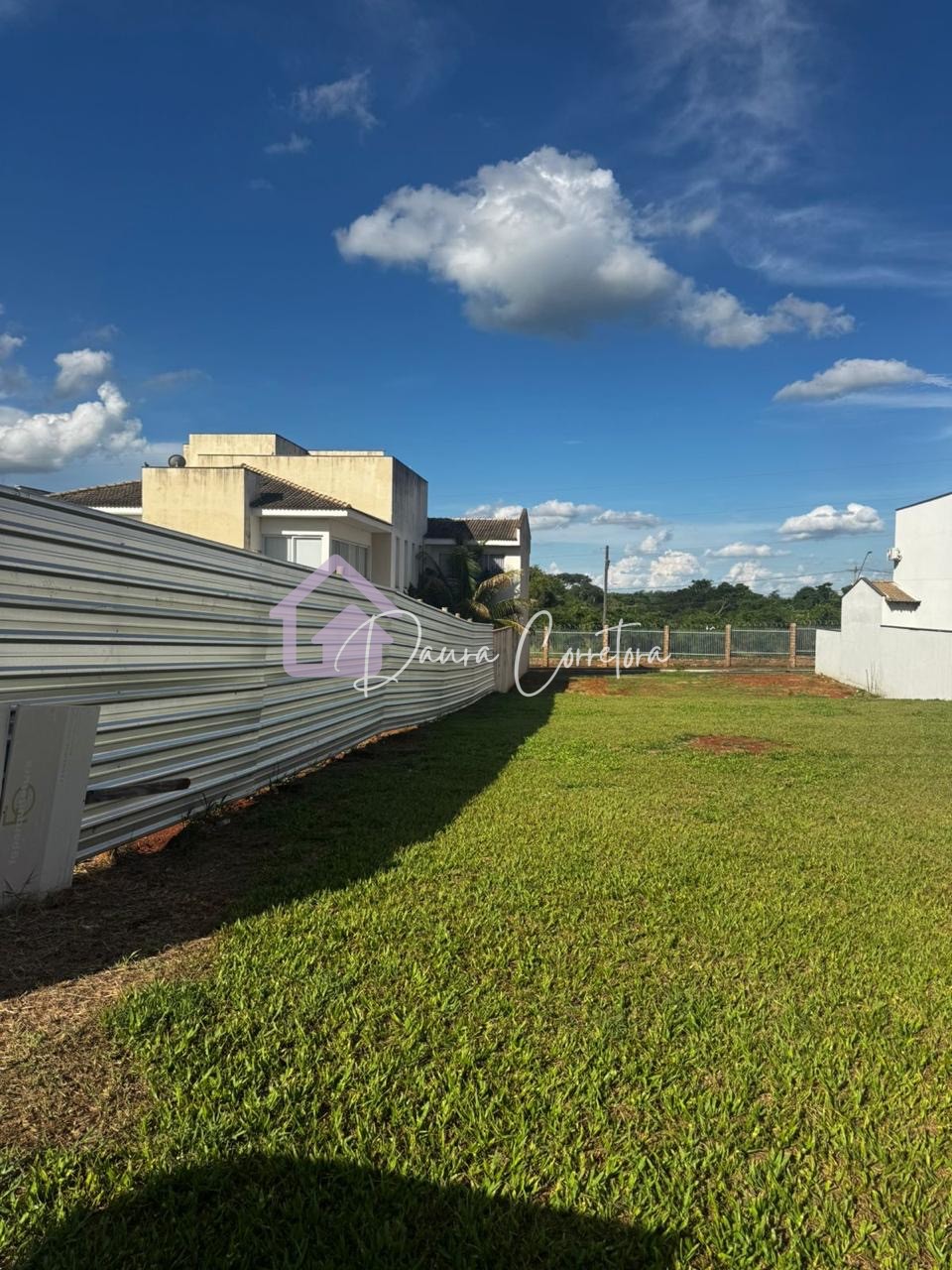 Terreno à venda Condomínio Portal do Lago 