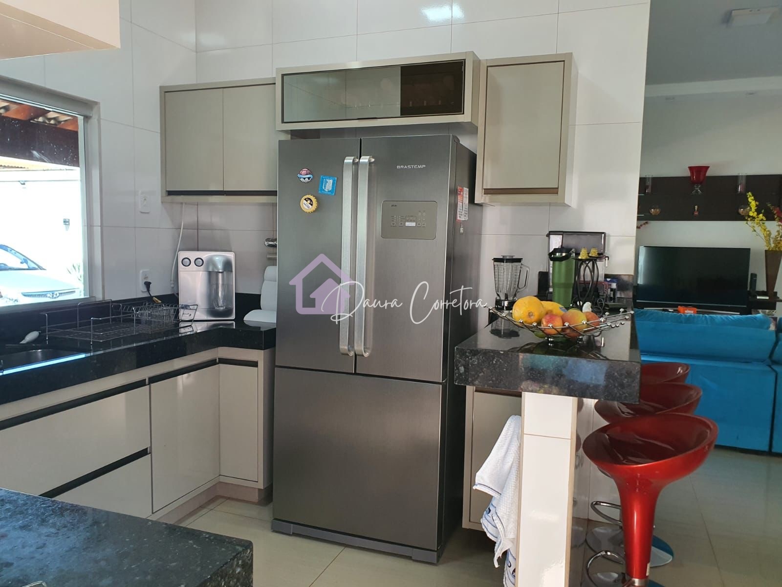 Casa a Venda com Piscina 