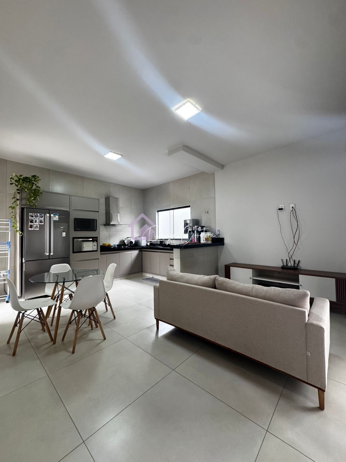 Casa à venda no bairro Guimarães 3 quartos 