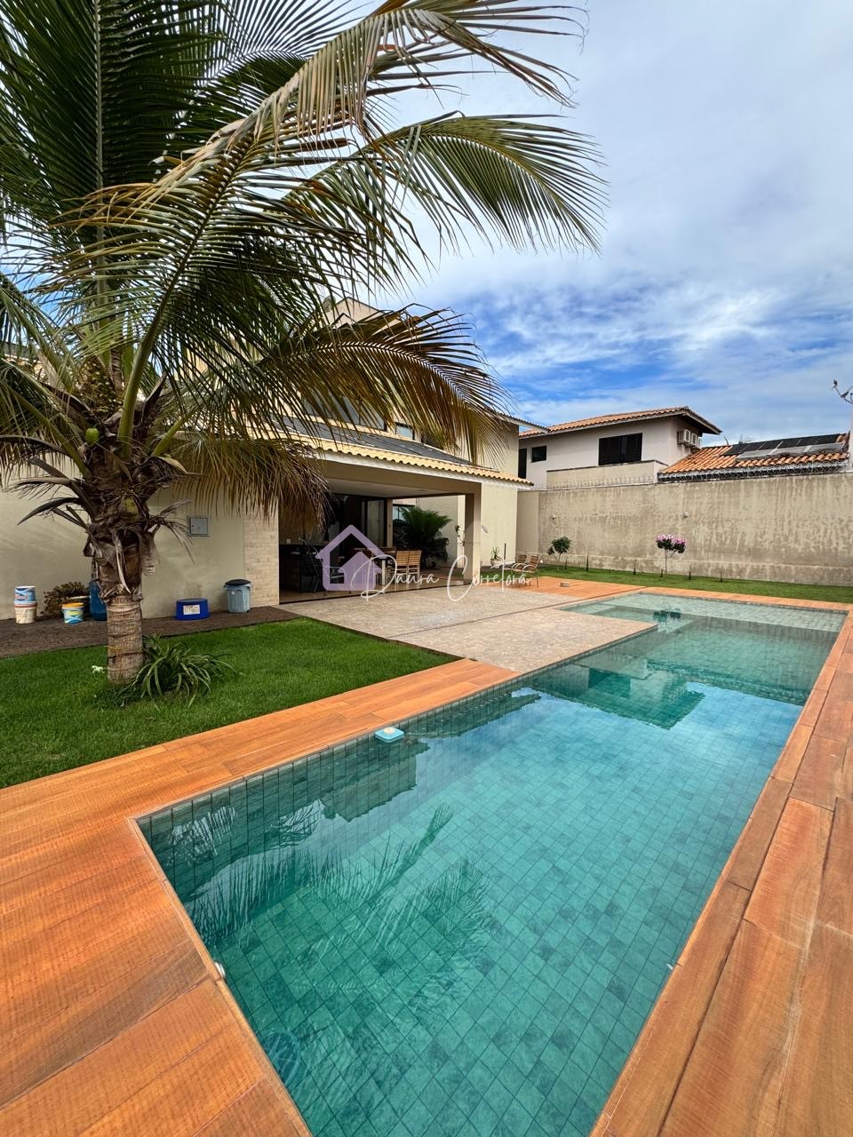 Sobrado à venda no Drummond 1