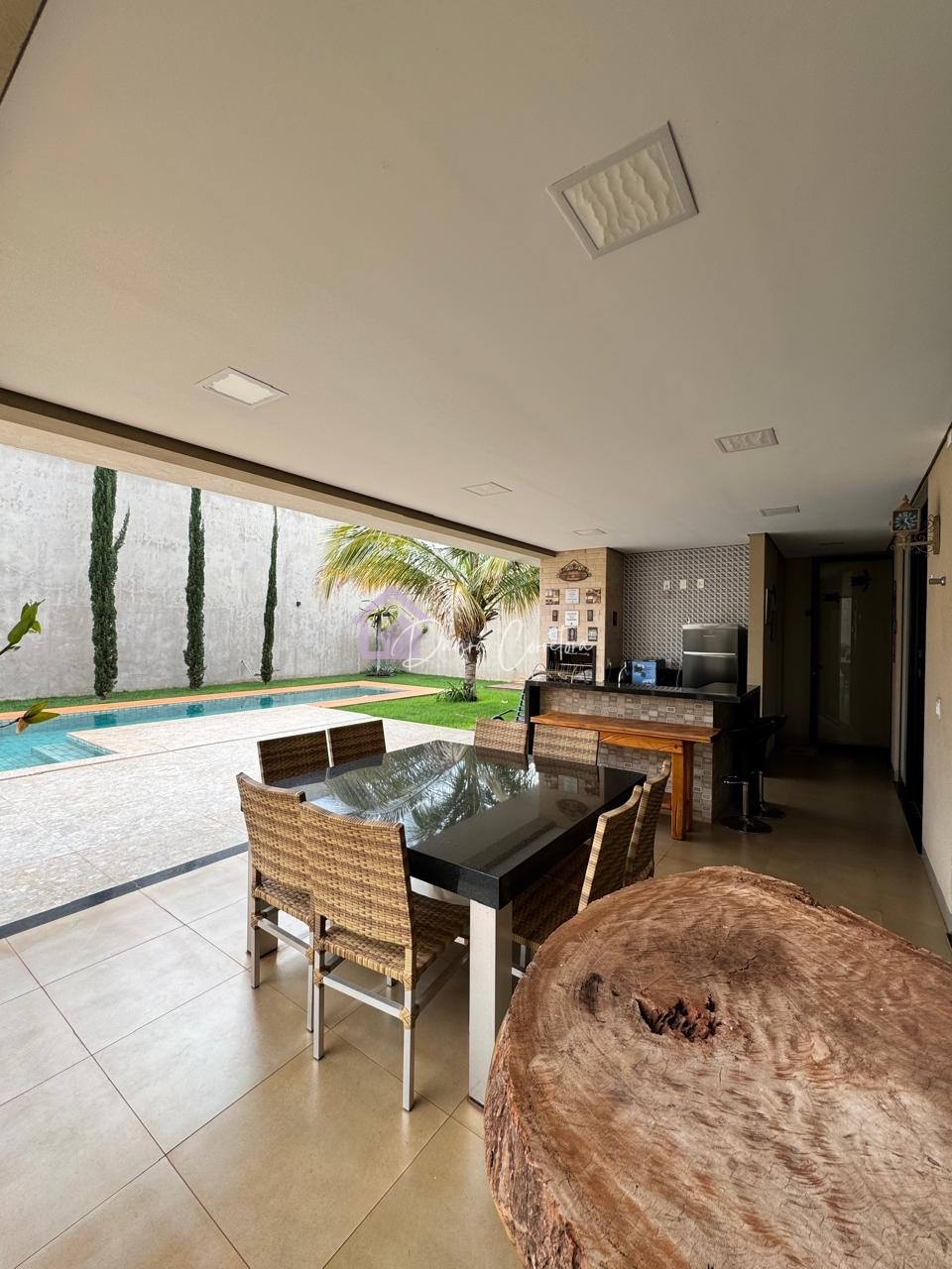 Sobrado à venda no Drummond 1