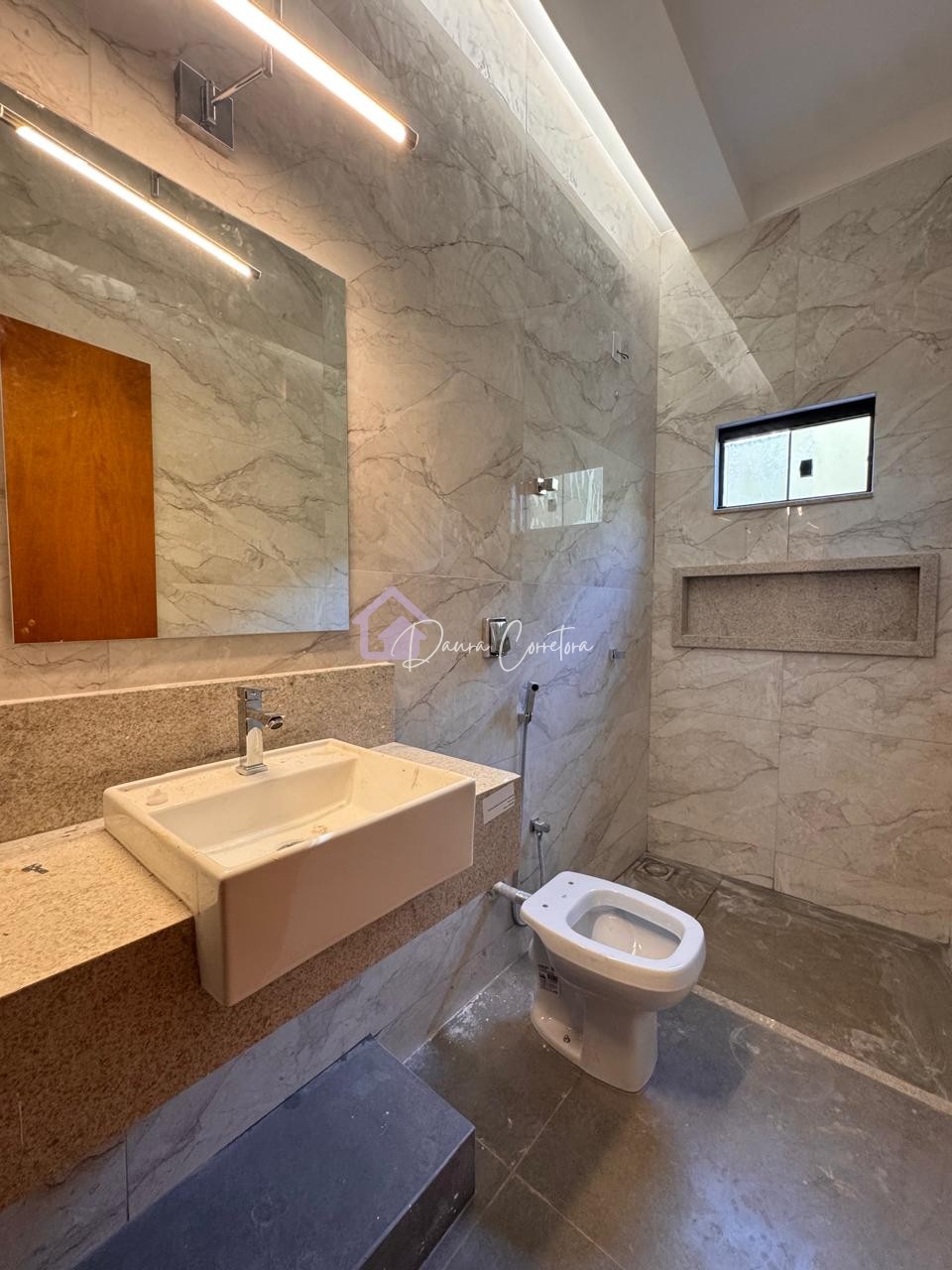 📍Vende-se Imóvel Novo, localizado no Bairro Cidade Jardim
