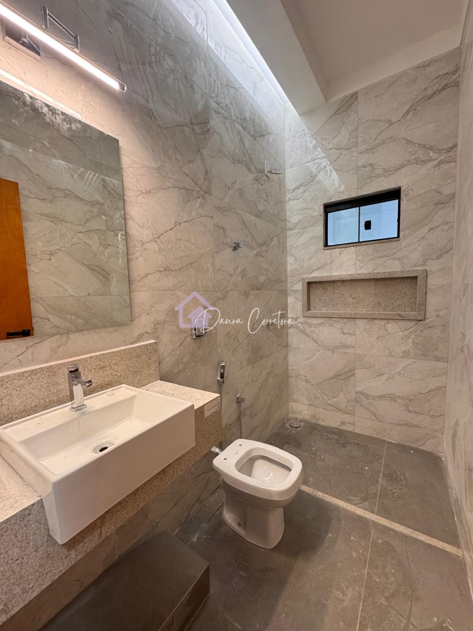 📍Vende-se Imóvel Novo, localizado no Bairro Cidade Jardim